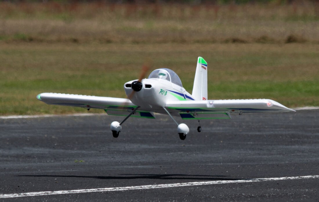 RV-8 10E 50.3'' 3D Aerobatics RC Plane Kit with Servos Installed Green